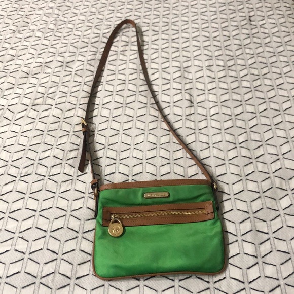 Michael Kors cross body - Picture 2 of 6